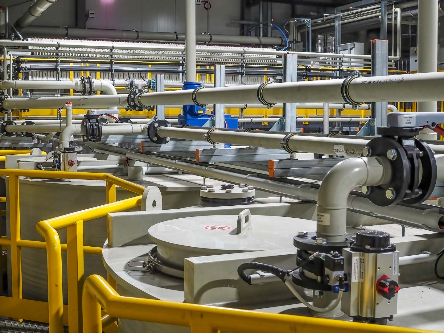 Instalacje do obróbki chemiczno-fizycznej